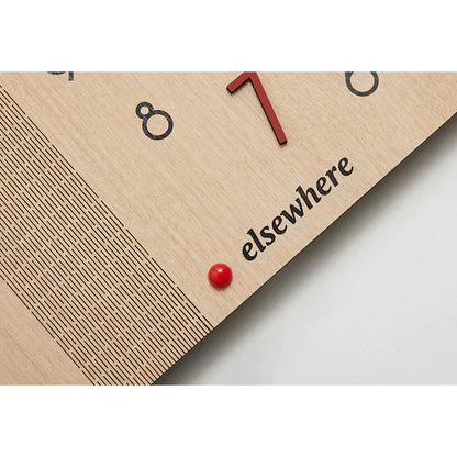 Dubbelzijdige Houten Hoek Wandklok - Minimalistisch - Uniek Design - Functioneel Decor-Wall Clocks-De Bazelaar