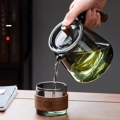Glazen Theepot met Infuser - 600 ml - Houten Handvat - Perfect voor Theeliefhebbers-Coffee & Tea-De Bazelaar