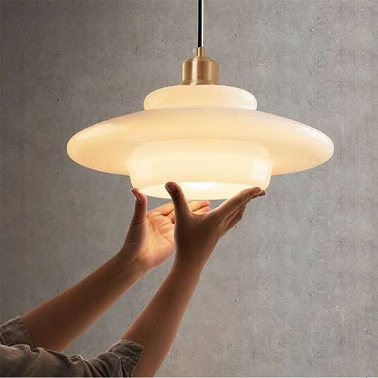 Tijdloze Witte Glazen Hanglamp voor een Elegant Interieur-light decor-De Bazelaar