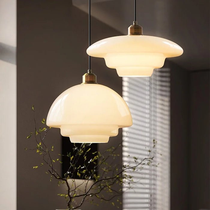 Elegante Hanglamp met Wit Glazen Scherm-light decor-De Bazelaar