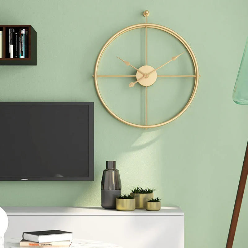 IronClock Gold - Minimalistische Grote Metalen Wandklok - Stijlvol - Tijdloos - Perfecte Decoratie-Wall Clocks-De Bazelaar
