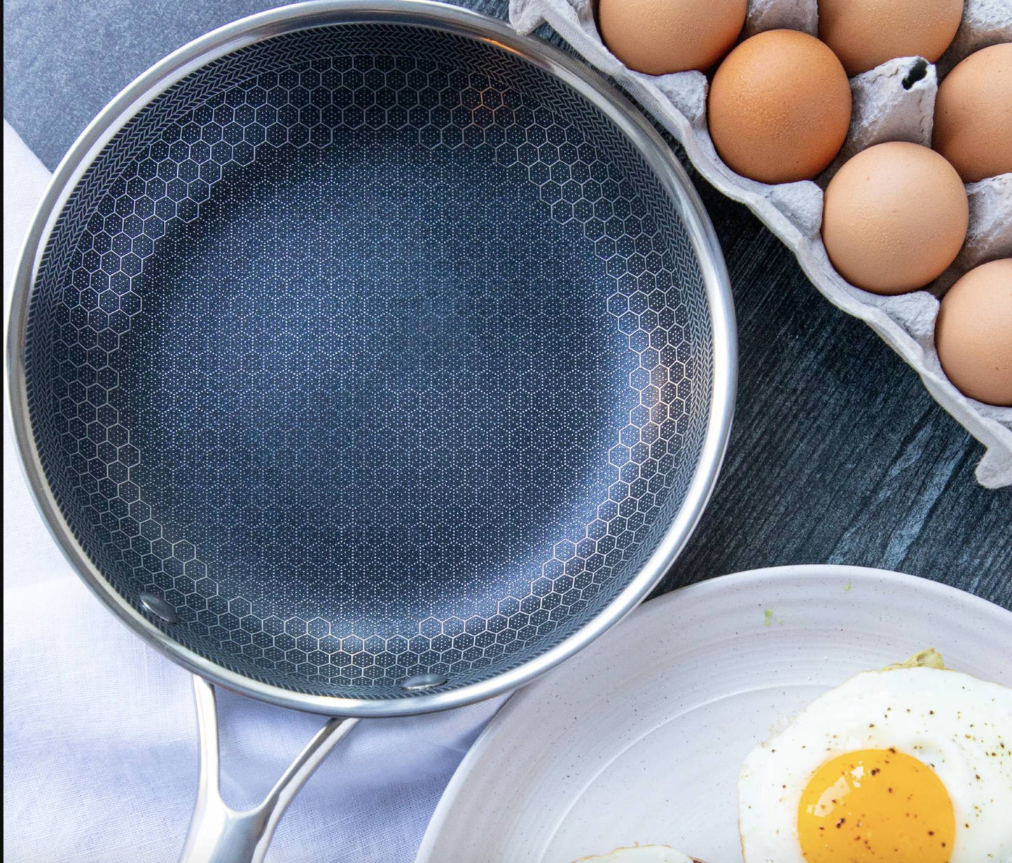 Anti-aanbak RVS Koekenpan - Duurzaam - Gezond Koken - Perfecte Warmteverdeling-Cookware-De Bazelaar