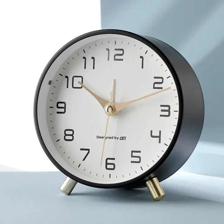 NordTime - Scandinavische Stille Tafelklok - Elegant en Functioneel-Wall Clocks-De Bazelaar