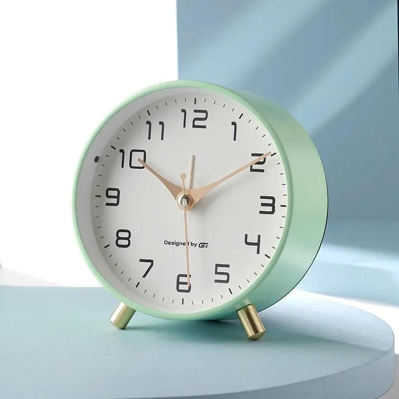 NordTime - Scandinavische Stille Tafelklok - Elegant en Functioneel-Wall Clocks-De Bazelaar