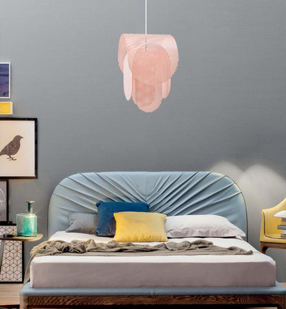 Geperforeerde metalen hanglamp in elegante rosé afwerking