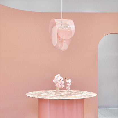 Geperforeerde metalen hanglamp in elegante rosé afwerking