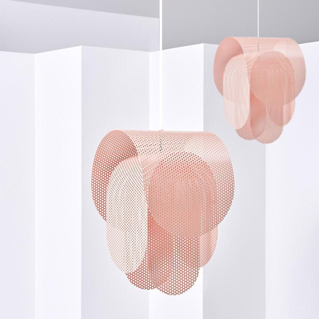 Geperforeerde metalen hanglamp in elegante rosé afwerking